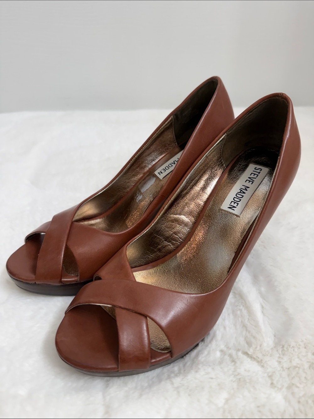 Steve Madden Prowl Peep Toe Pumps